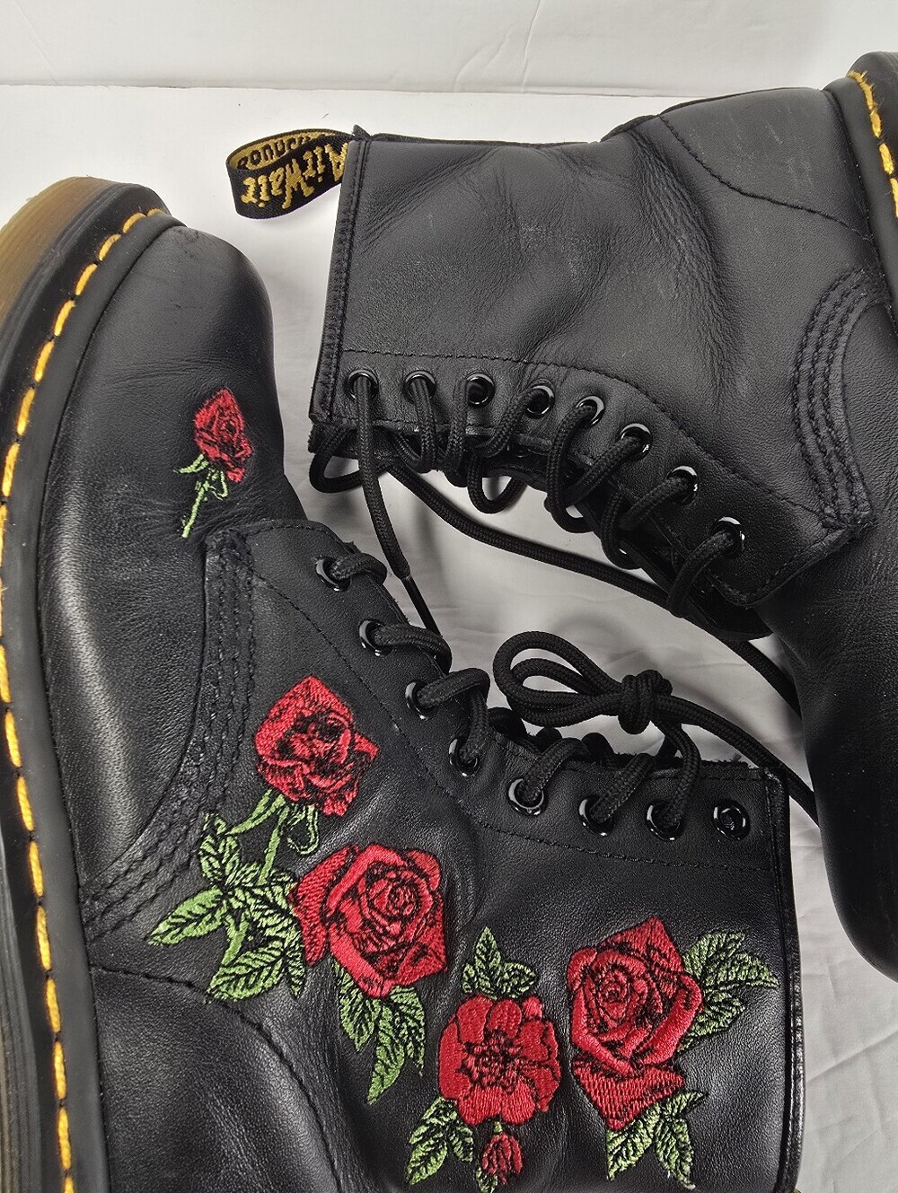 Dr. Martens 1450 Vonda Women's Black Leather Lace-Up Boots Red Rose Embroidery 6 - Picture 10 of 13